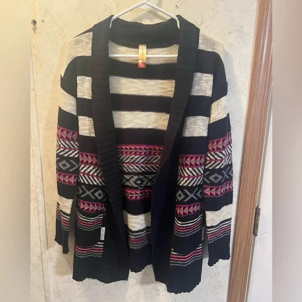 NO BOUNDARIES Cardigan